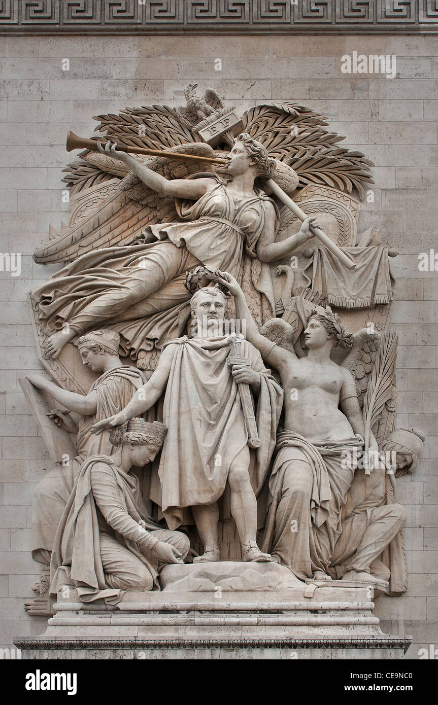 Le triomphe de 1810 escultura de Jean-Pierre Cortot en el Arc de Triomphe  de París Fotografía de stock - Alamy