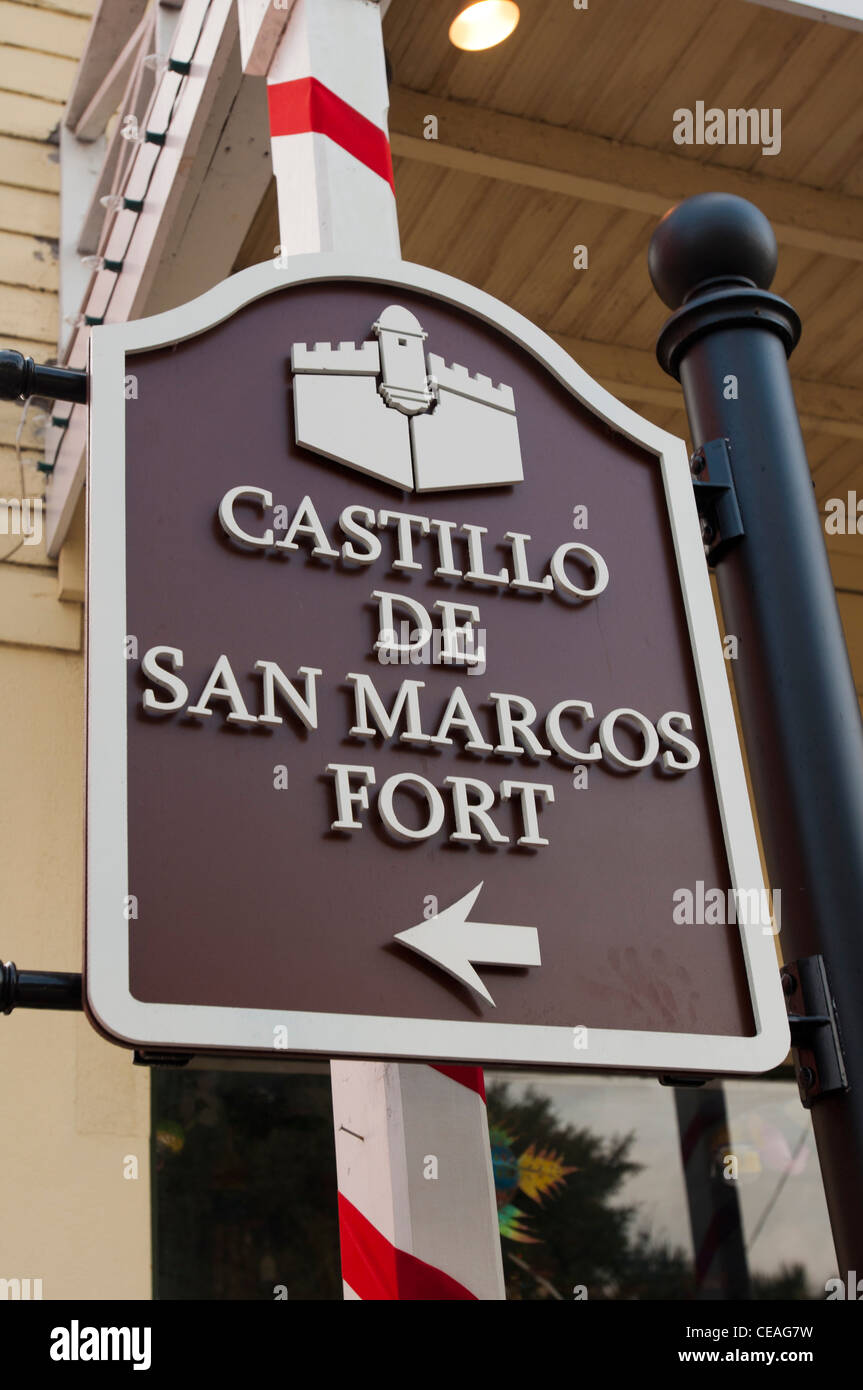 Castillo de San Marcos el fuerte señal de flecha, el centro de San Agustín, Florida, Estados Unidos, Estados Unidos, América del Norte Foto de stock