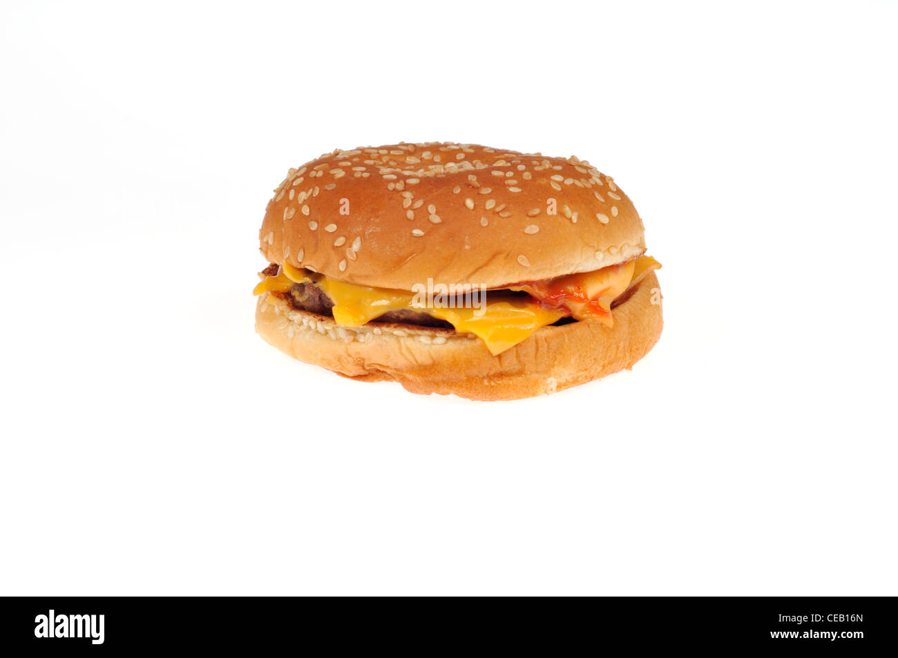 Burger King, Doble cheeseburger en EE.UU. Recorte de fondo blanco. Foto de stock