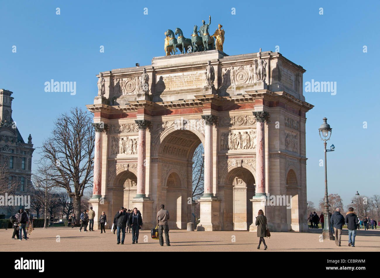 Arc de triomphe du Carrousel Tuileries Museo Musee du Louvre París Francia Foto de stock