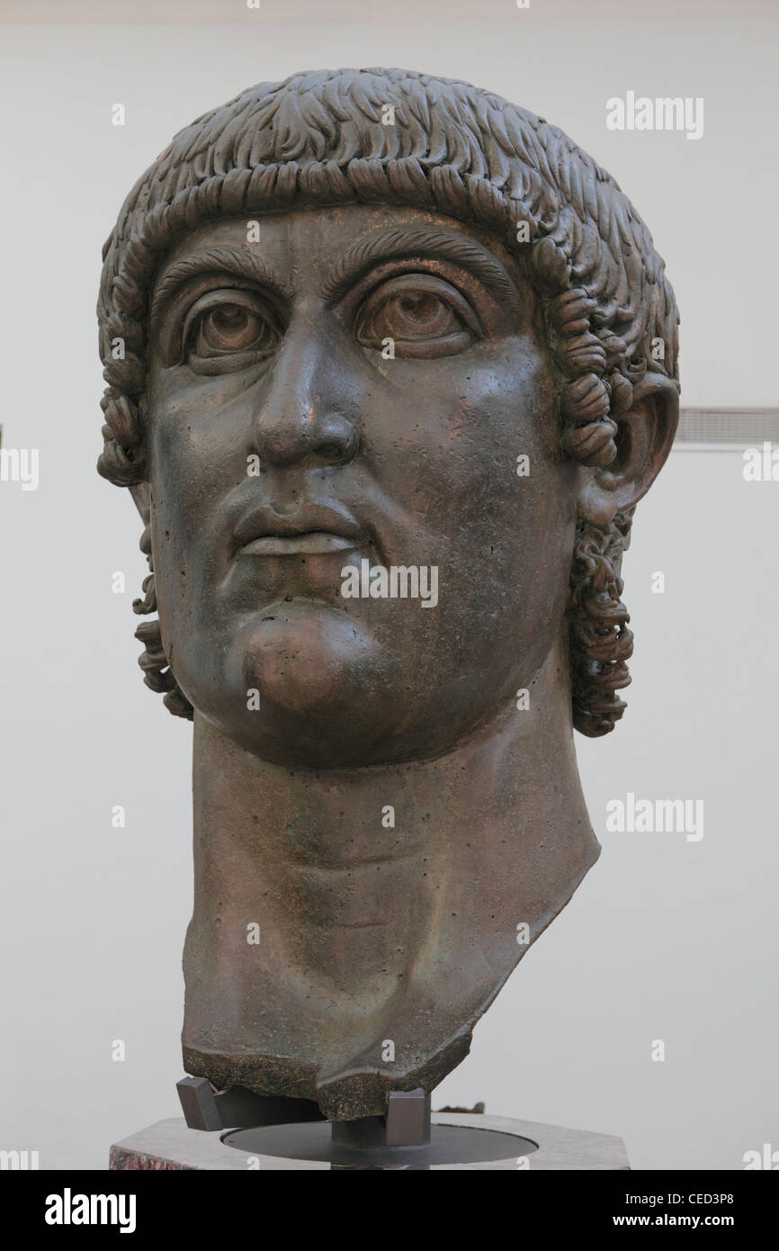Cabeza de bronce del emperador Constantino, Primer Emperador romano
