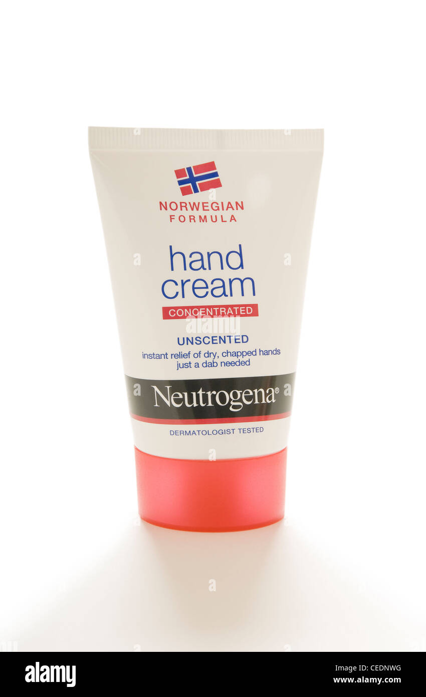 Primer plano de tubo de Neutrogena crema de manos de fórmula Noruega  Fotografía de stock - Alamy