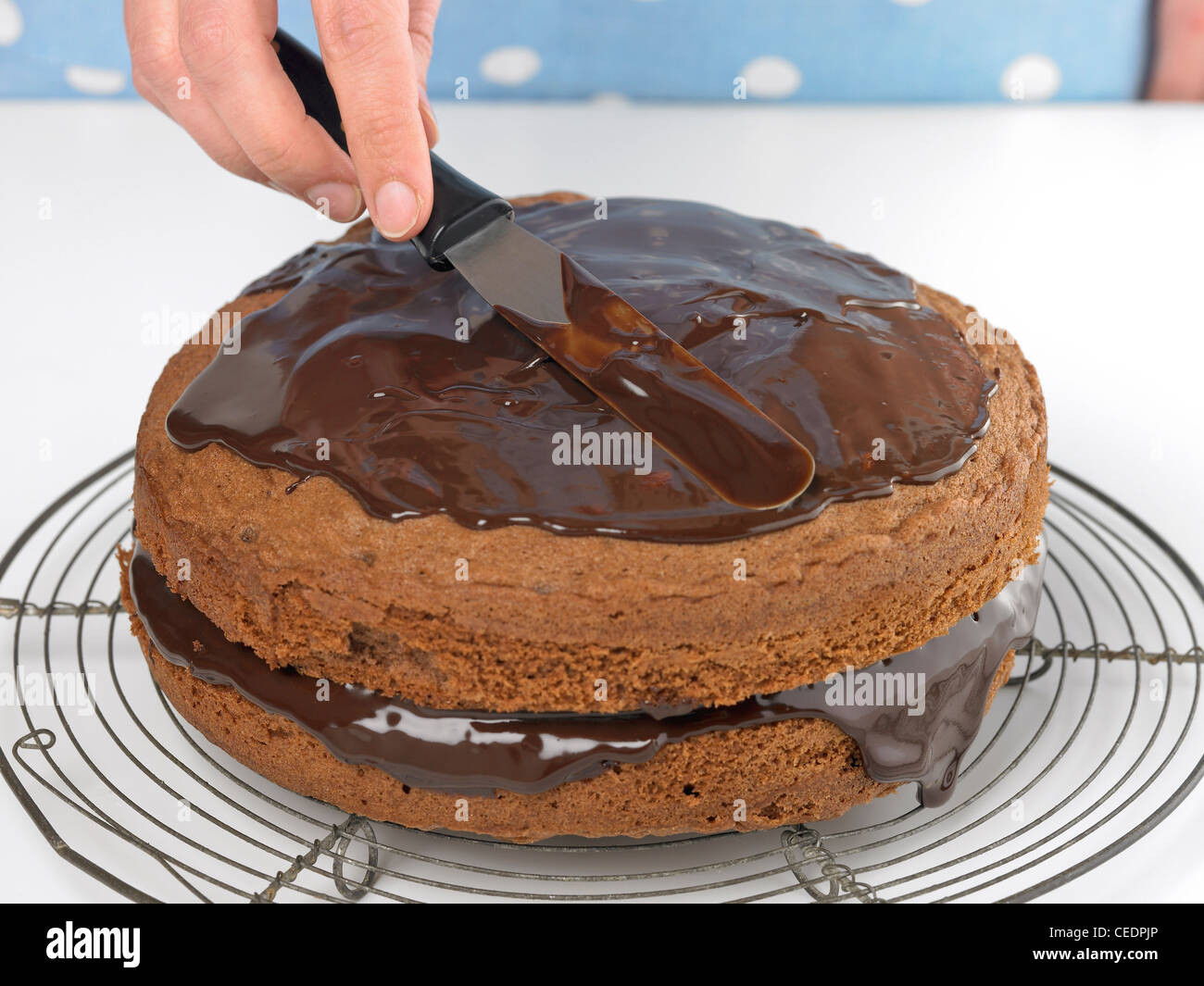 La guinda del pastel de chocolate Fotografía de stock Alamy