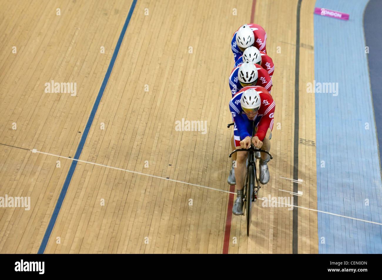 Gran Bretaña el equipo masculino de persecución ciclismo en pista UCI World Cup 2012 forma parte de la serie de Londres se prepara para los Olímpicos del 2012 Foto de stock