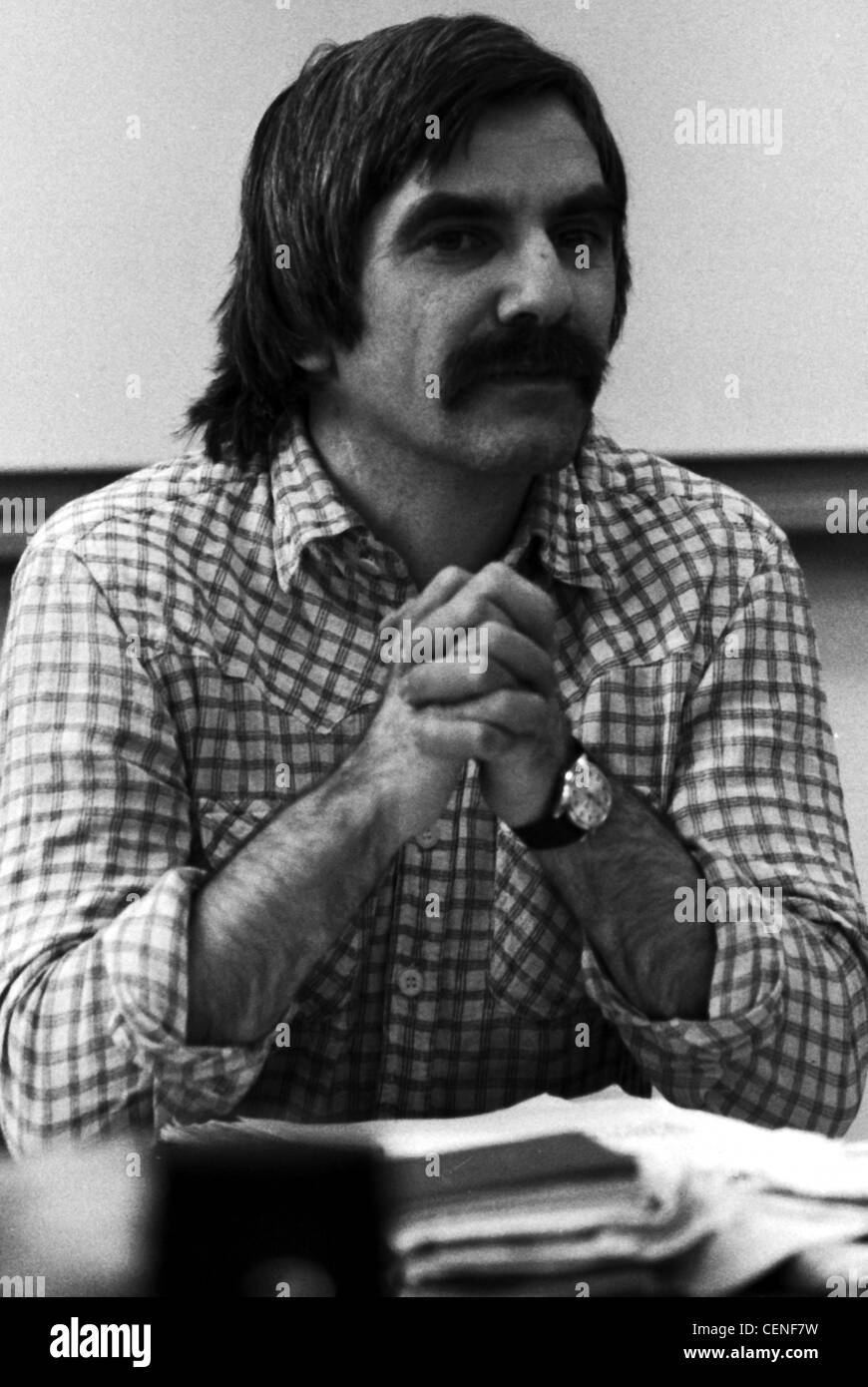 Rudi Dutschke - * 07.03.1940 - 24.12.1979: Retrato del Berlín dirigente estudiantil y político en una conferencia de prensa. Foto de stock
