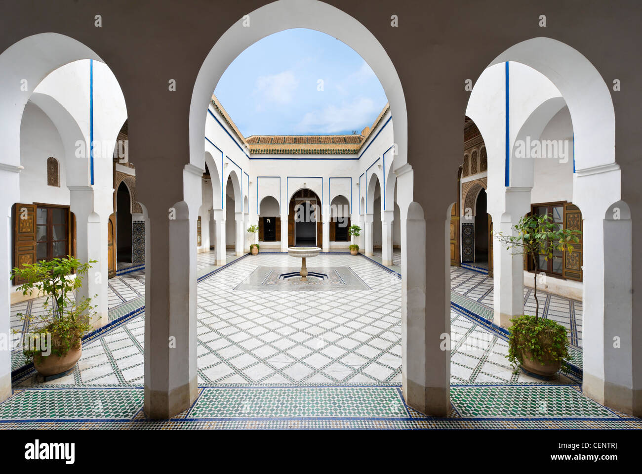 "La Petite Cour" en el patio del palacio Bahia, Marrakech, Marruecos, Norte de África Foto de stock