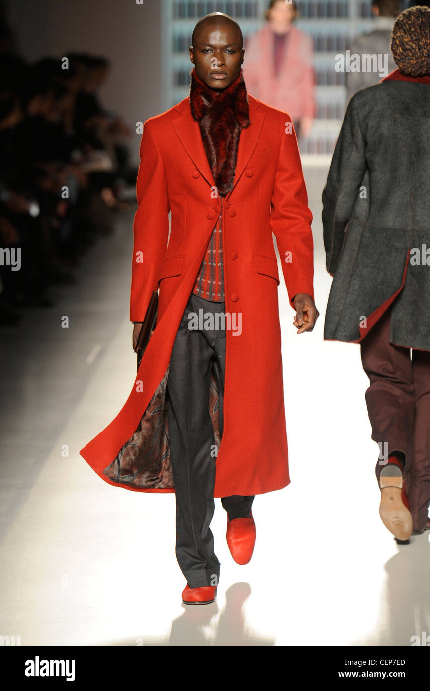 Etro ropa sales