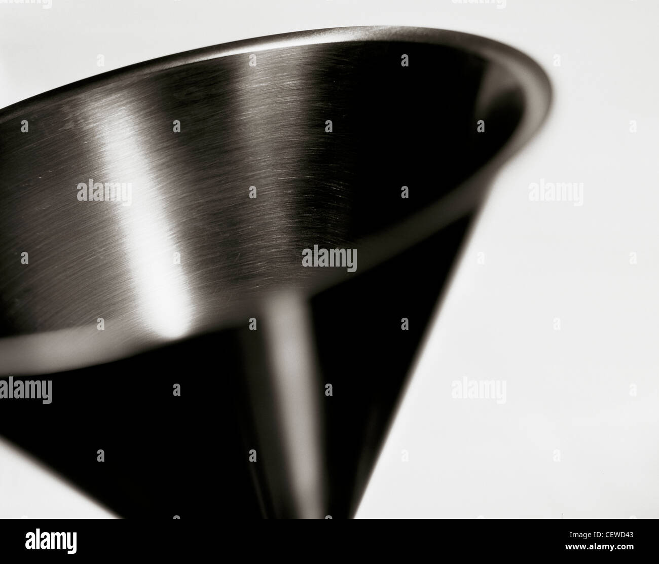 Metal funnel fotografías e imágenes de alta resolución - Alamy