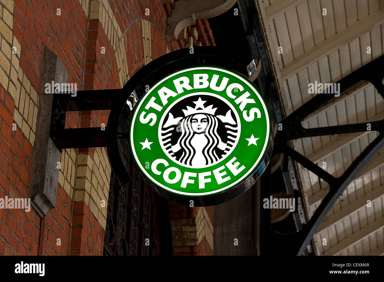 The starbucks logo pequeño fotografías e imágenes de alta resolución