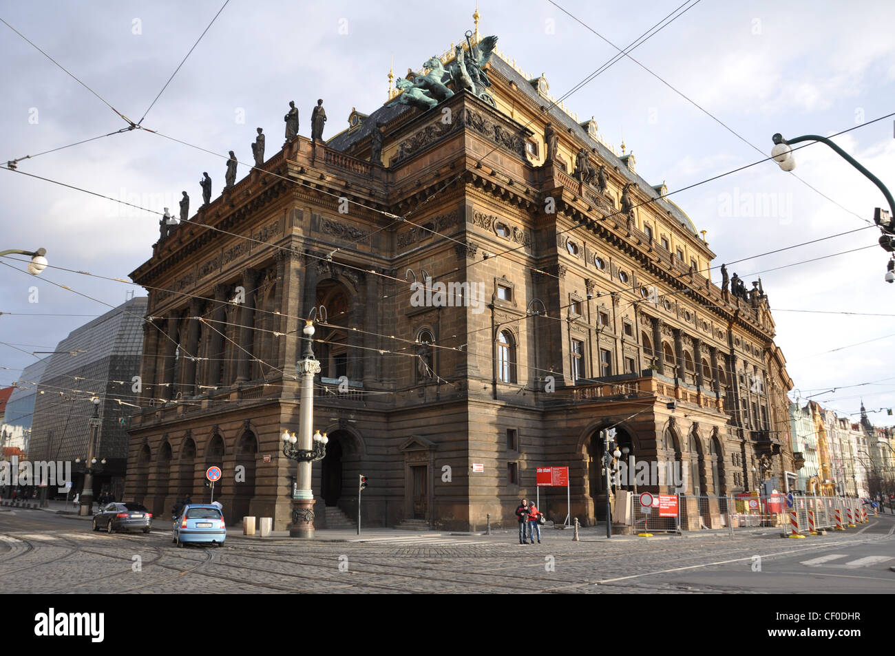 Antiguo edificio icónico en Praga, República Checa Foto de stock
