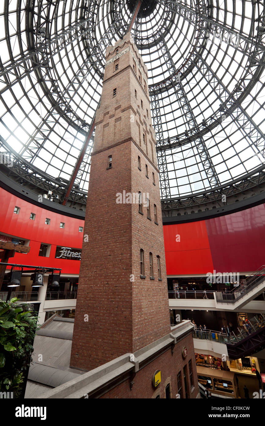 Central de Melbourne y del centro comercial Coop torre Shot, Melbourne, NSW, Australia Foto de stock