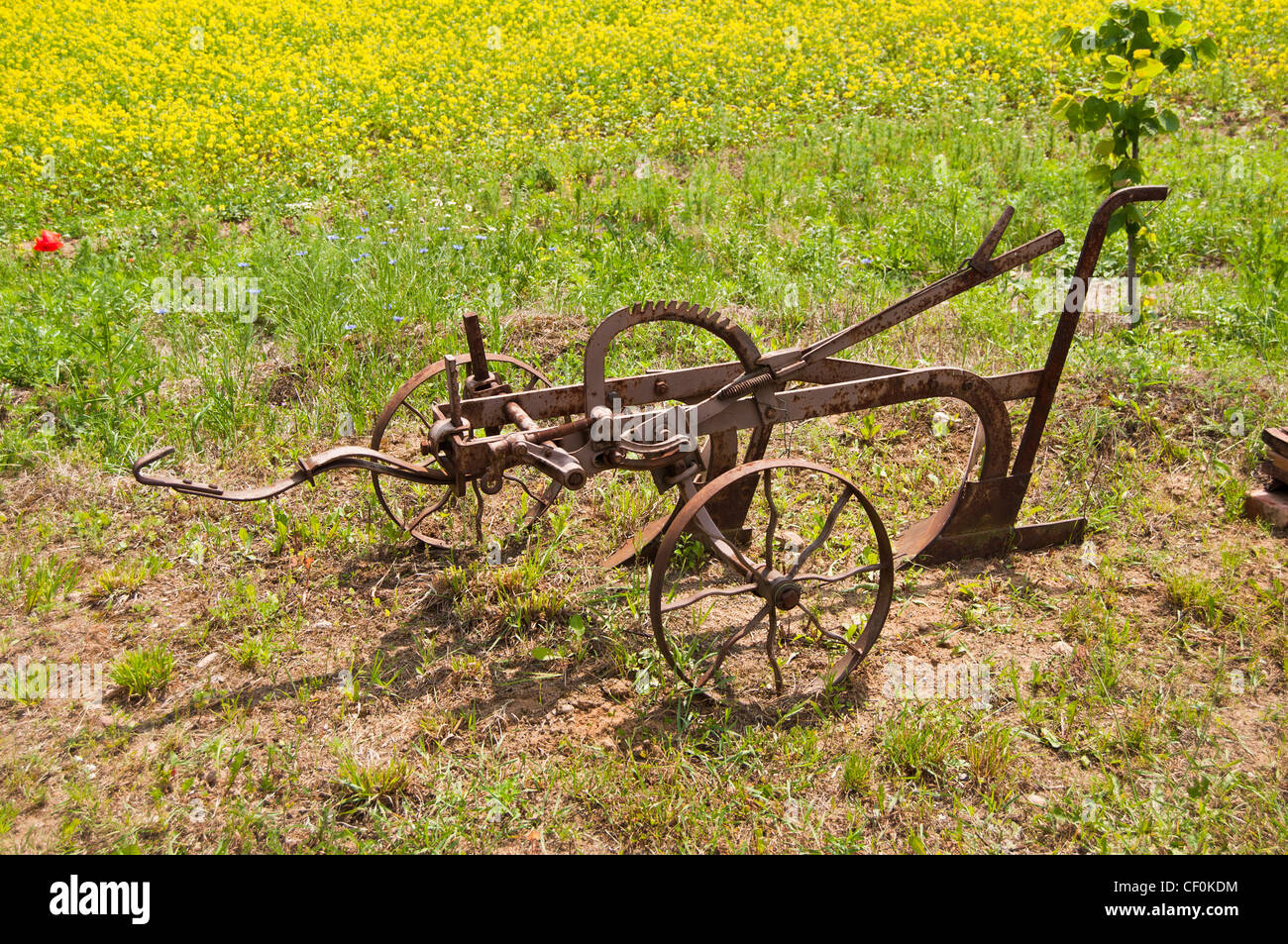 Máquina Agrícola Antigua Fotos e Imágenes de stock - Alamy