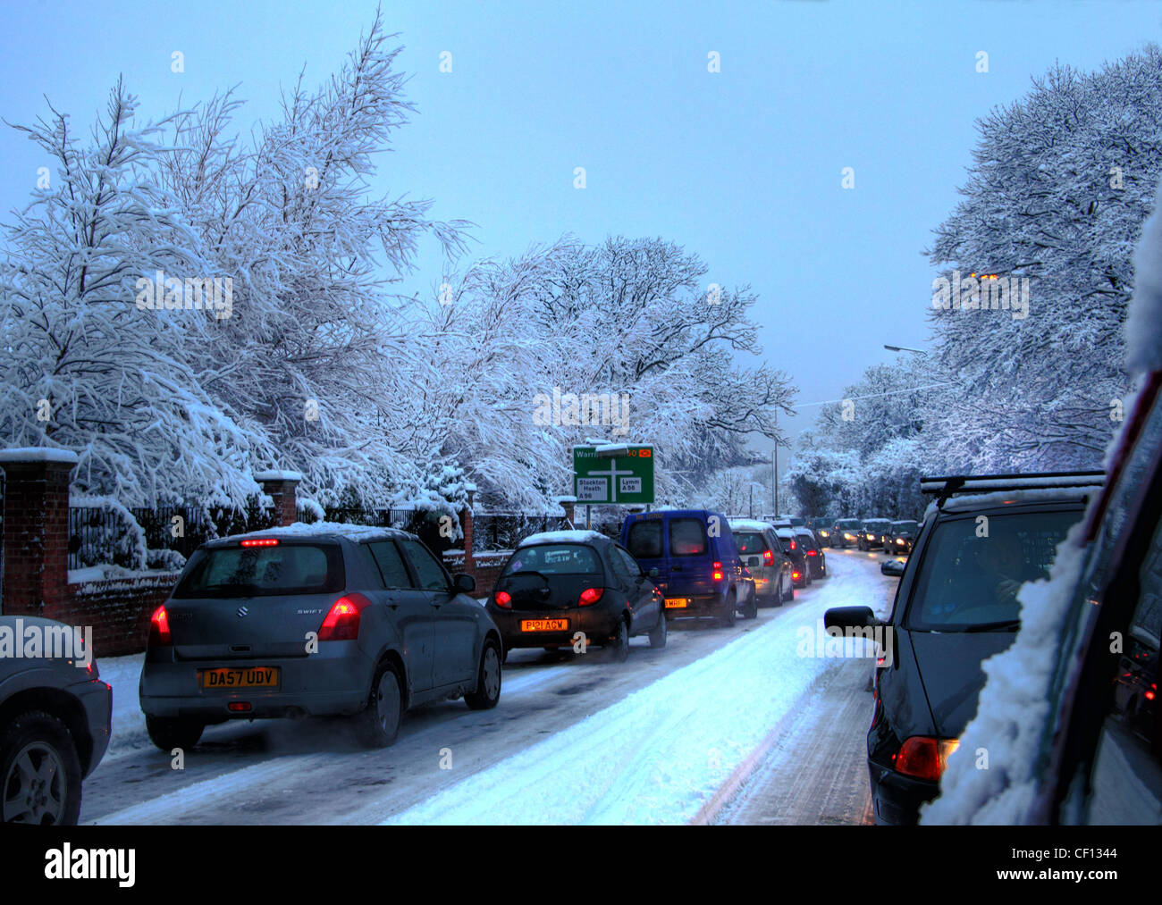 Atasco de tráfico en A50 A50 cerca de Grappenhall, Warrington, Cheshire, Inglaterra Foto de stock