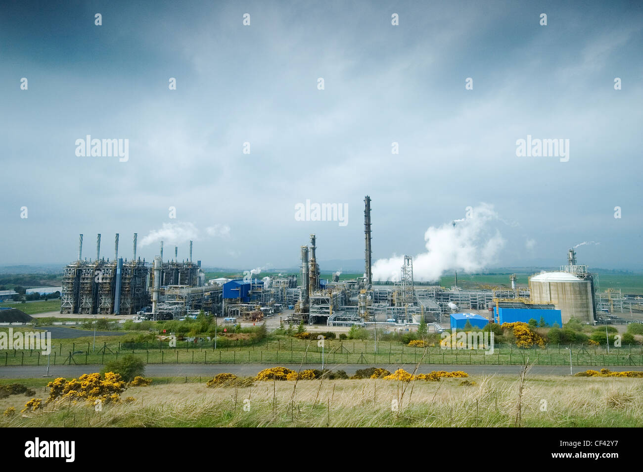 Una vista hacia la planta de etileno de Fife Fotografía de stock Alamy