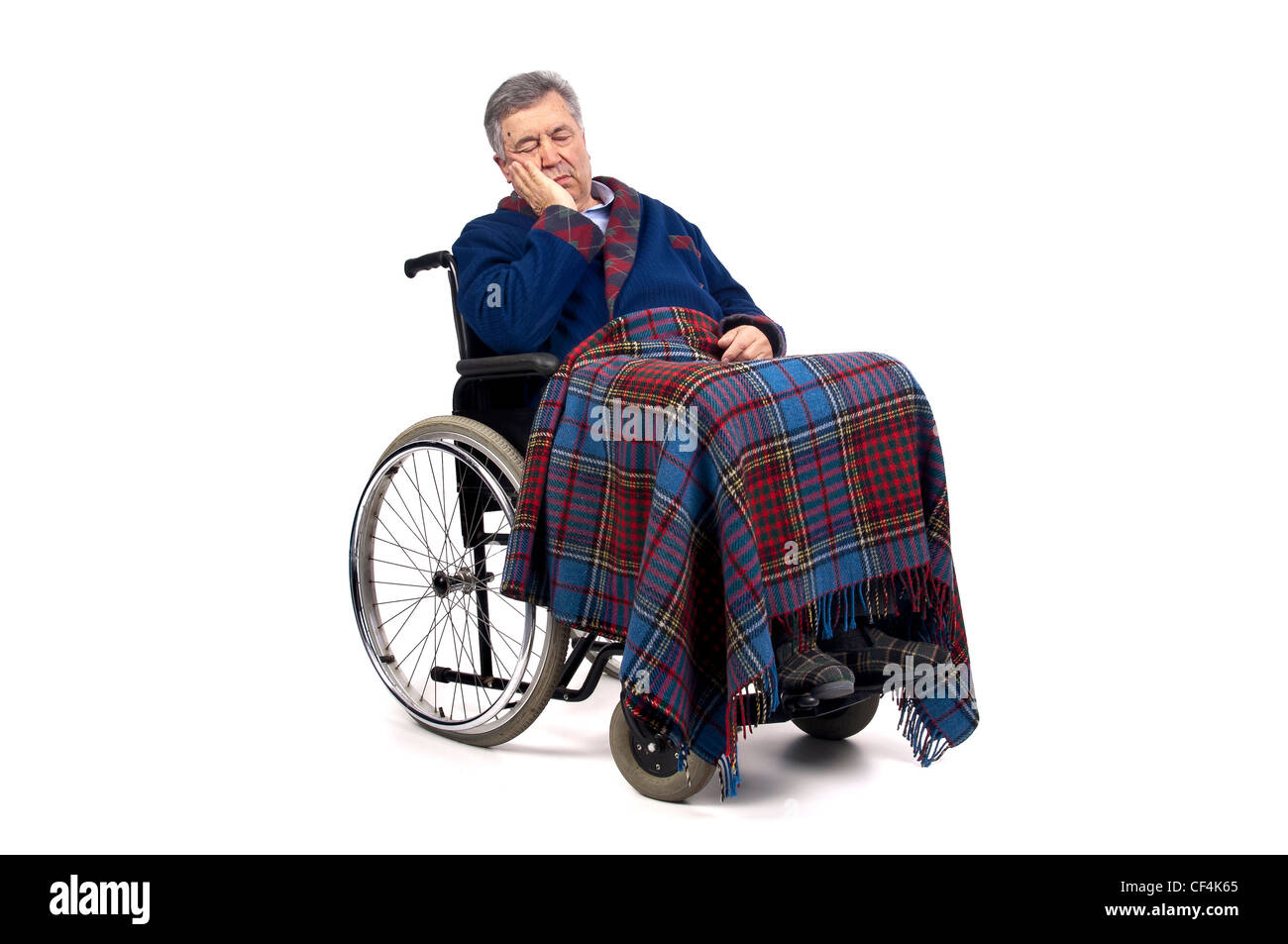 Anciano en silla de ruedas Imágenes recortadas de stock - Alamy