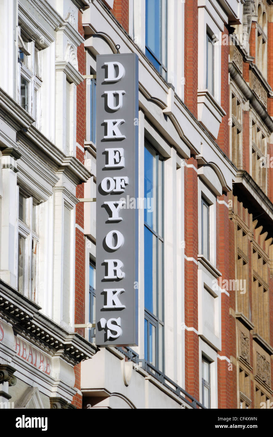 El Duke of York's Theatre en St Martin's Lane en el West End de Londres. Foto de stock