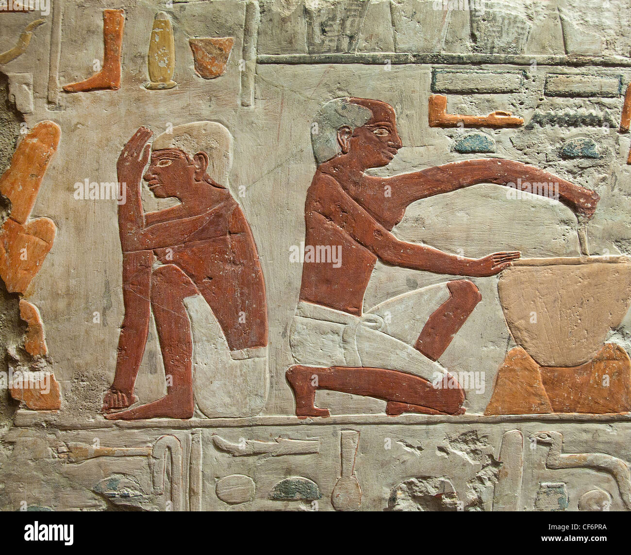Fabricación de panadería y hornear pan 5 Dynasty 2500-2350 BC Egipto jeroglífico egipcio Foto de stock