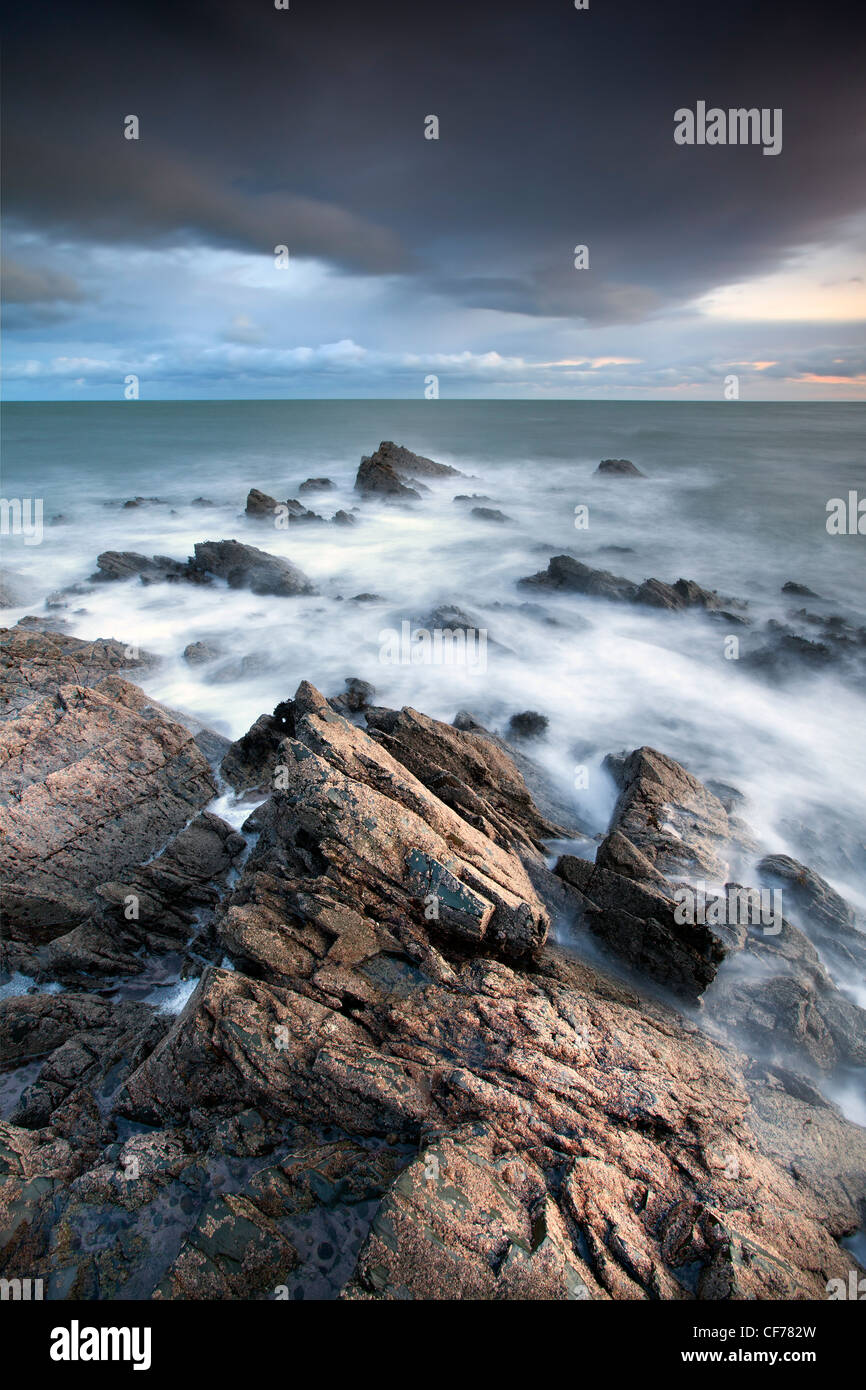 Vista costera desde Bahía Dundrum, Condado de Down. Foto de stock