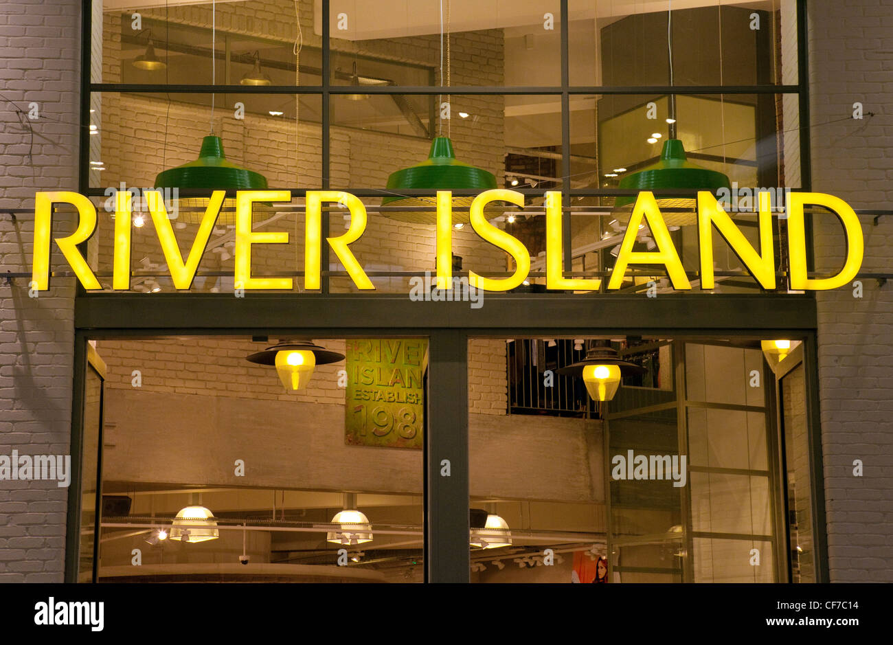 River Island almacenar sign UK Foto de stock