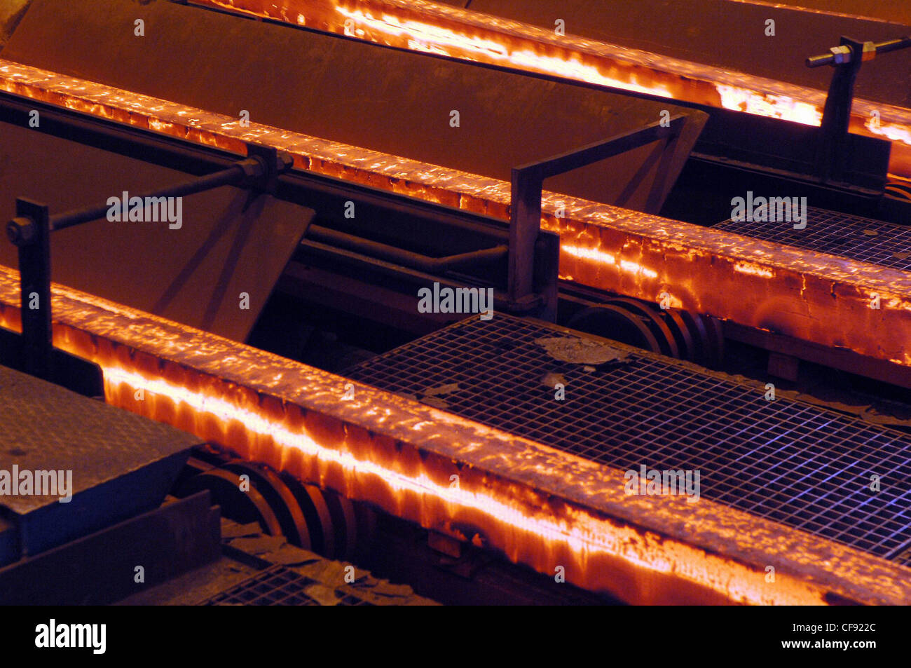 Hierro, acero brillante, fábrica, fundición, hierro fundido, material,  producto, Suiza Fotografía de stock - Alamy