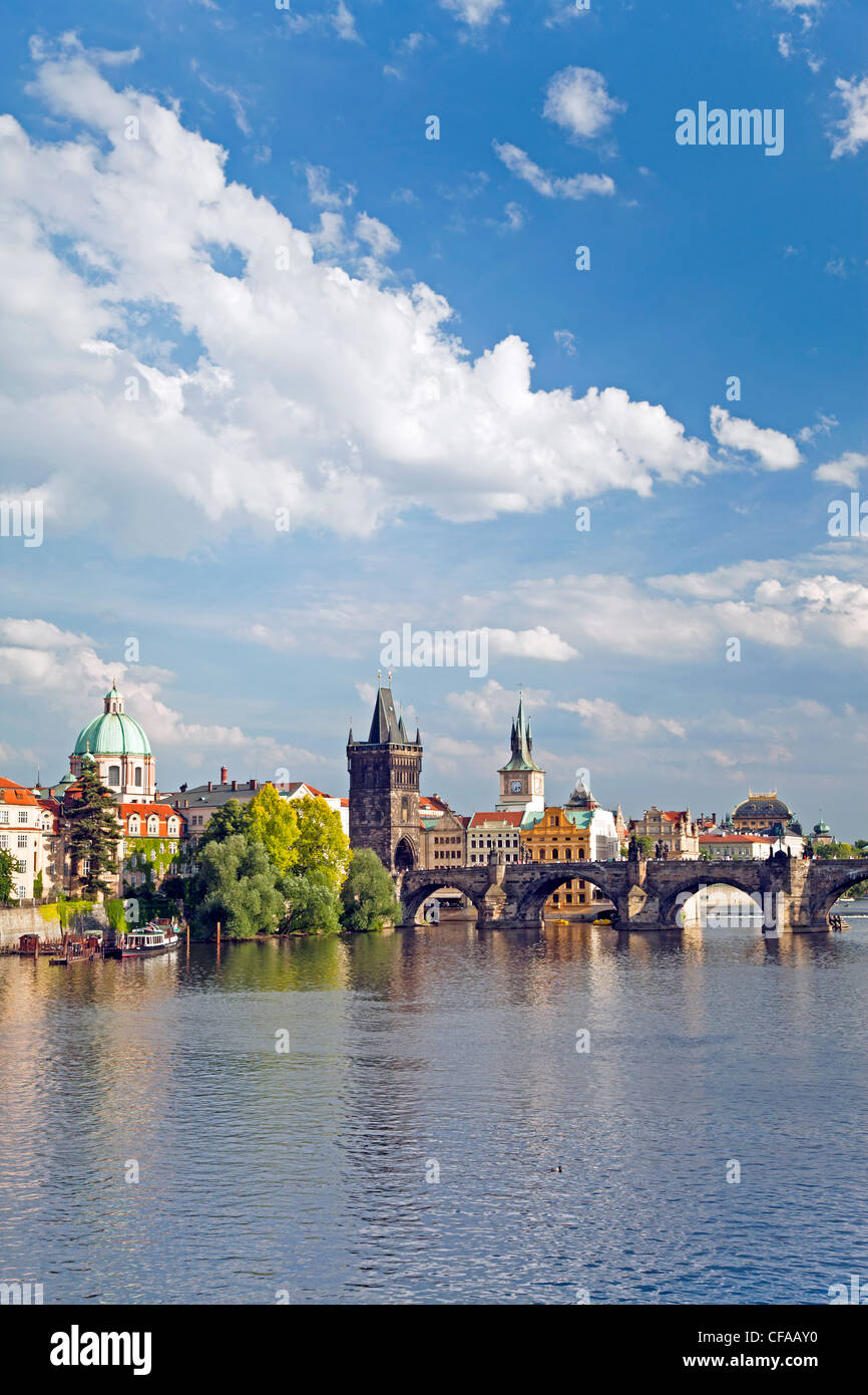 Vista del río Vltava, Praga, República Checa Foto de stock