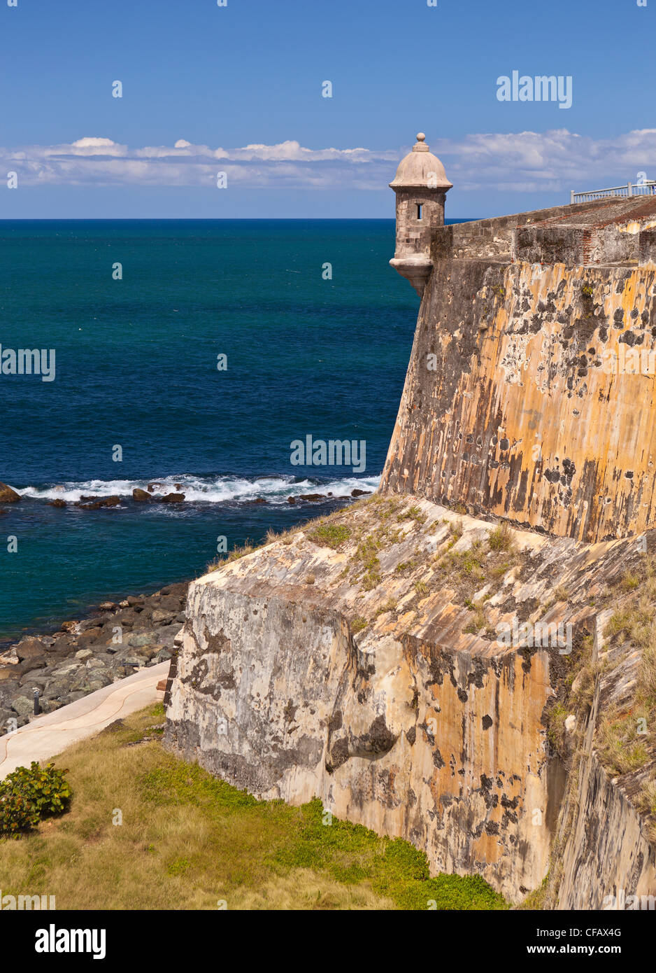 El VIEJO SAN JUAN, PUERTO RICO - El Castillo San Felipe del Morro, la fortaleza histórica. Foto de stock