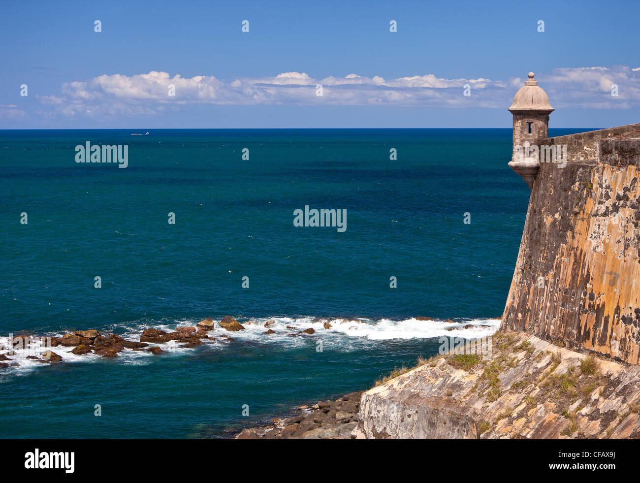 El VIEJO SAN JUAN, PUERTO RICO - El Castillo San Felipe del Morro, la fortaleza histórica. Foto de stock