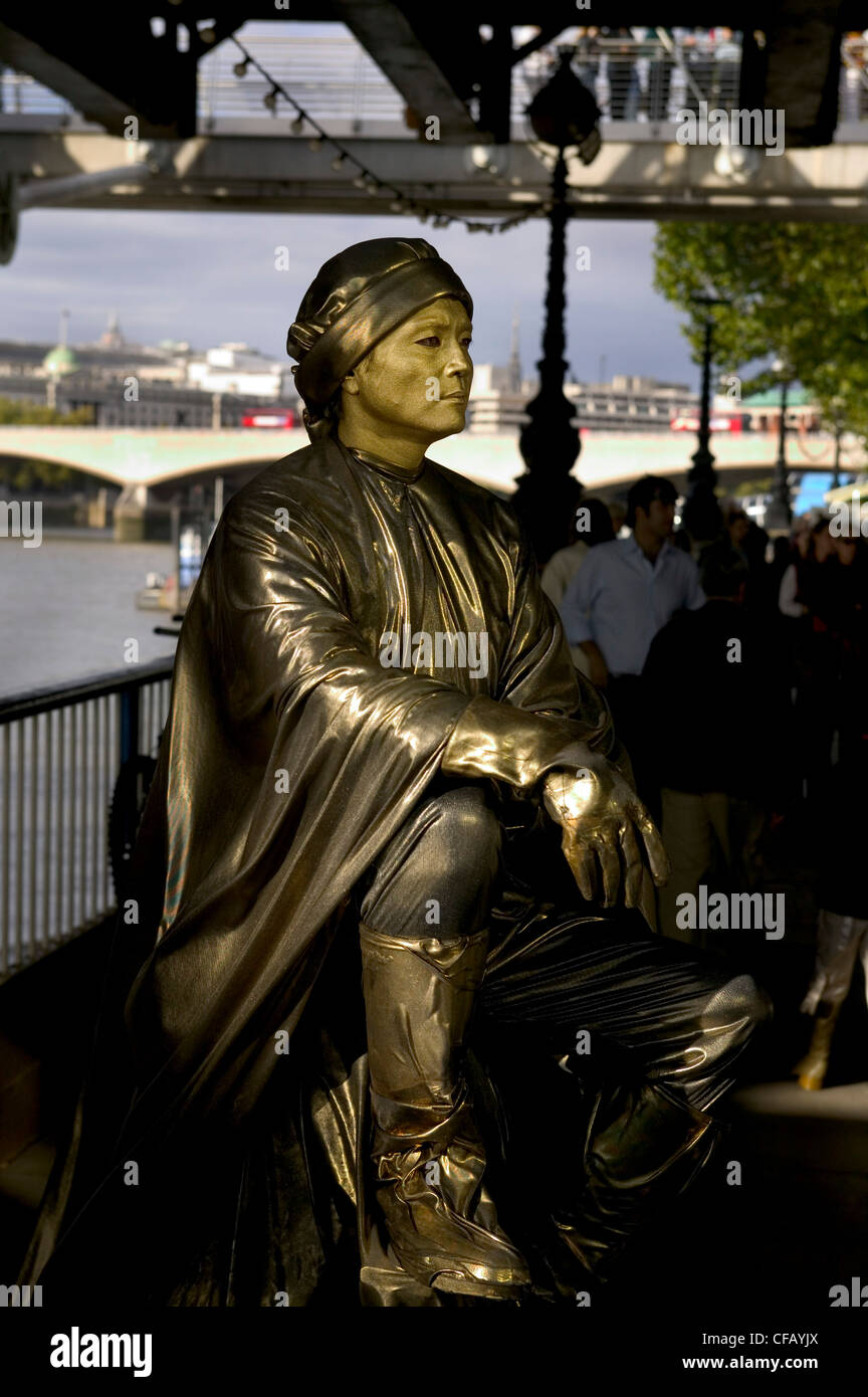 Estatua humana, Embankment, Londres, Reino Unido. Foto de stock