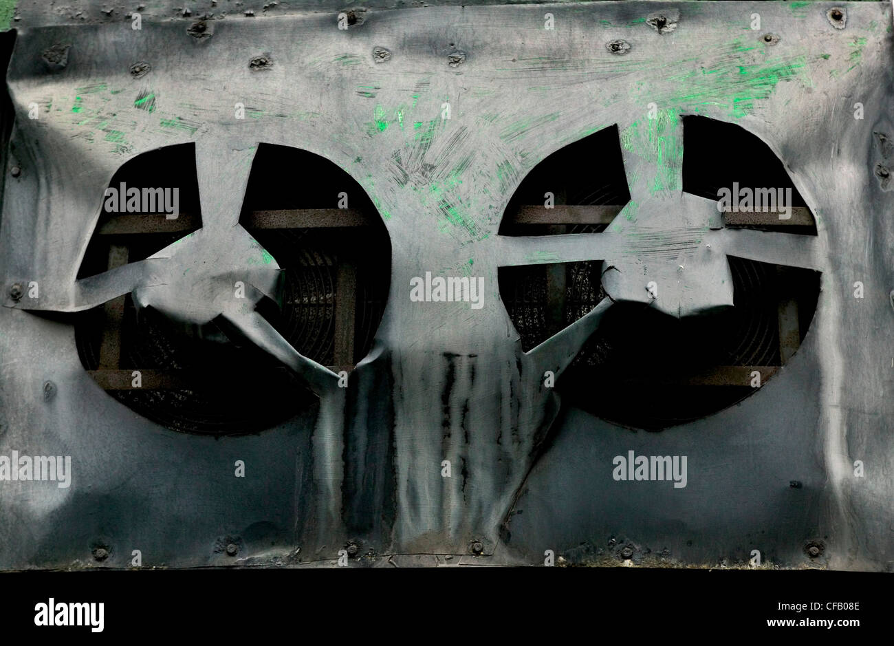 Casco de los ventiladores del extractor en la parte de atrás de un restaurante, Foto de stock