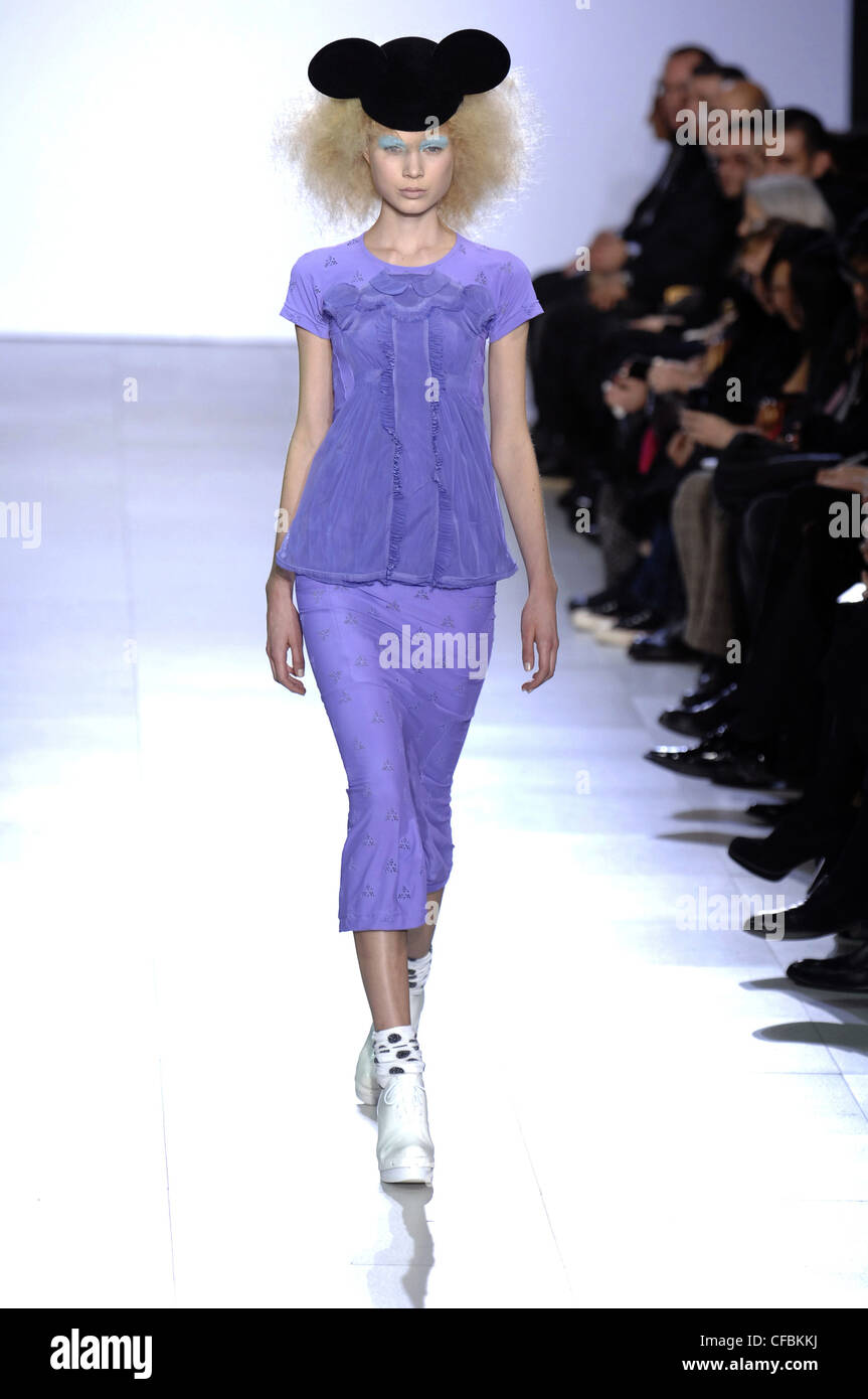 Comme des gar?ons top invierno 2018 en espa?ol