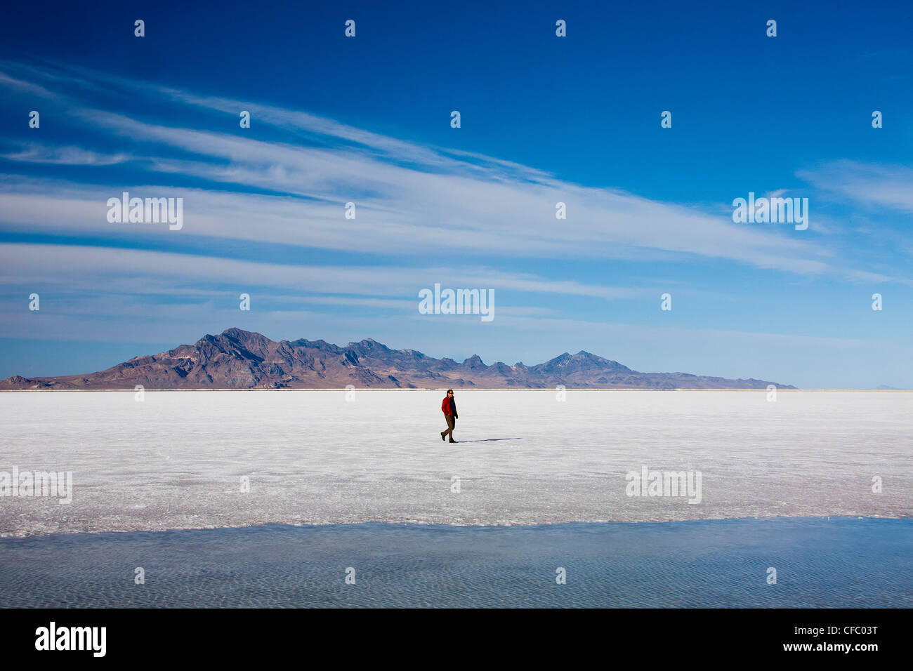 Estados Unidos, Utah, Bonneville, Salinas grandes, curioso, postre, seca, plana, viajes, enorme, el hombre, la naturaleza, la sal, turísticos, inusual, blanco Foto de stock