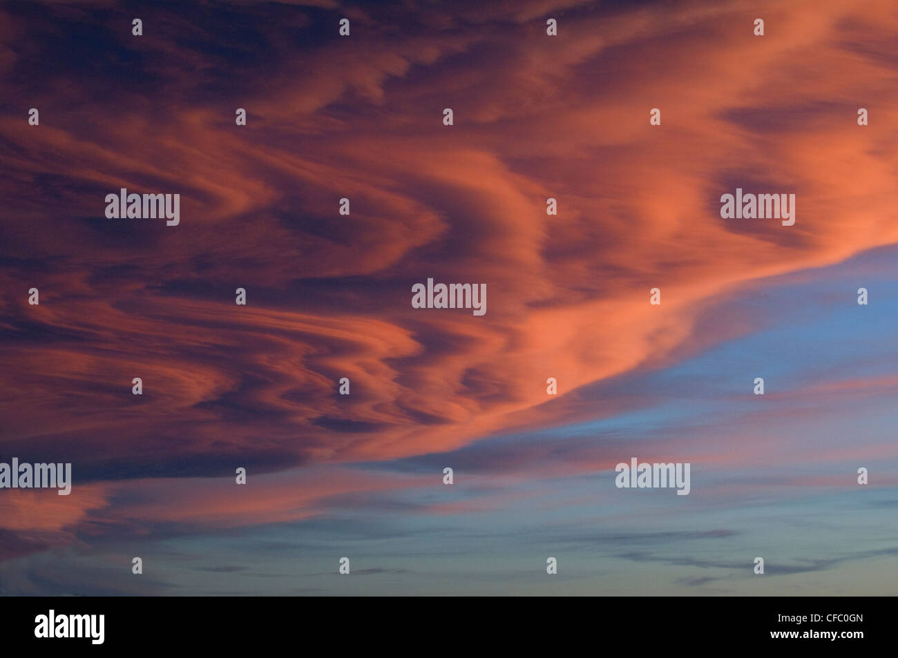 Nube Chinook Sun Set Estas nubes suelen formar Foto de stock