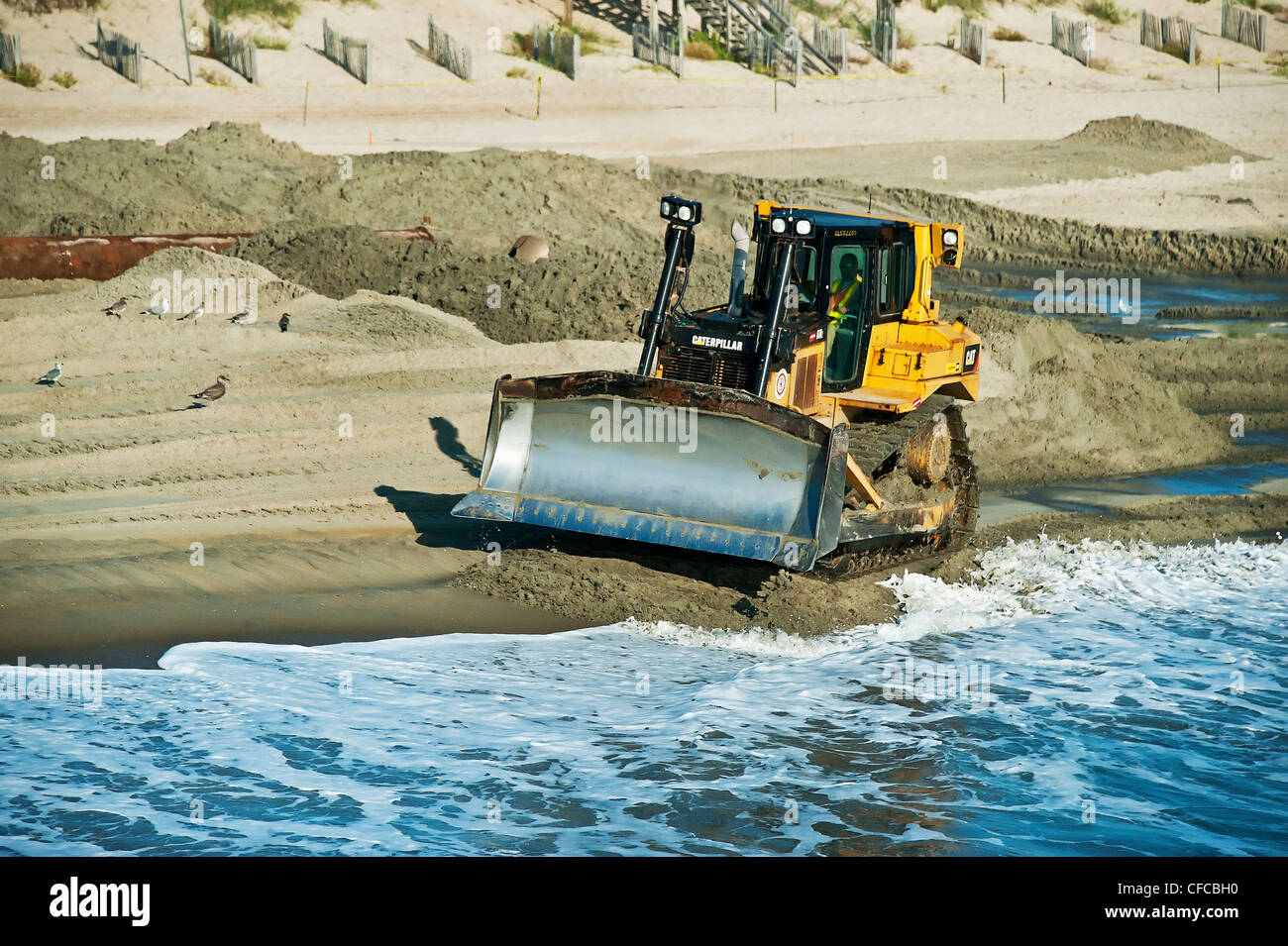 Reconstrucción de playas erosionadas, Nags Head, Outer Banks, Carolina del Norte, EE.UU. Foto de stock
