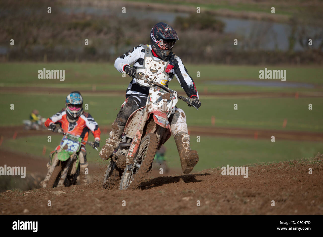 Foto de Motocross Corrida e mais fotos de stock de Motocross - Motocross,  Virar, Adulto - iStock