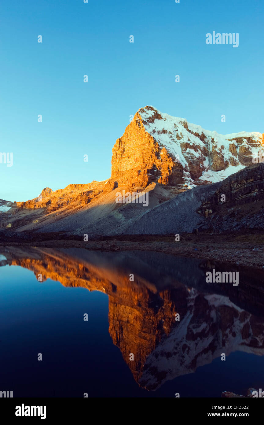 Laguna del Avellanal, Cerro de Ritacuba, 5230m, el Parque Nacional Cocuy, Colombia, Sur America Foto de stock