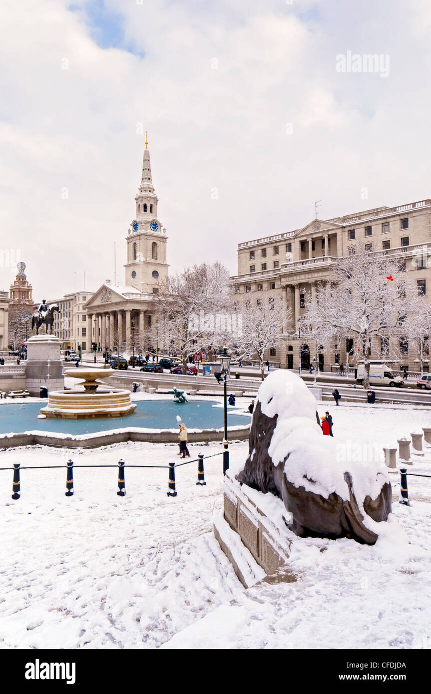 Trafalgar Square,nieve, Londres, Inglaterra, Reino Unido, Europa Foto de stock