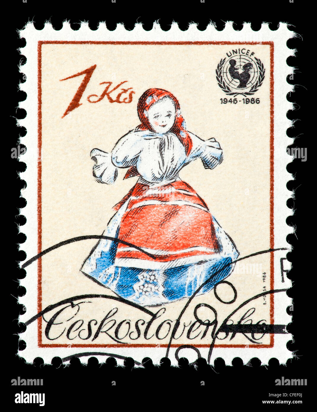 Sello de Checoslovaquia representando una muñeca, publicado por la campaña de supervivencia infantil de UNICEF. Foto de stock