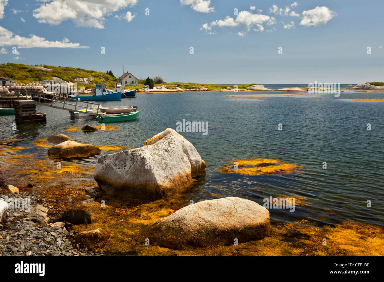 Wharf, Terence Bay, Nova Scotia, Canadá Foto de stock