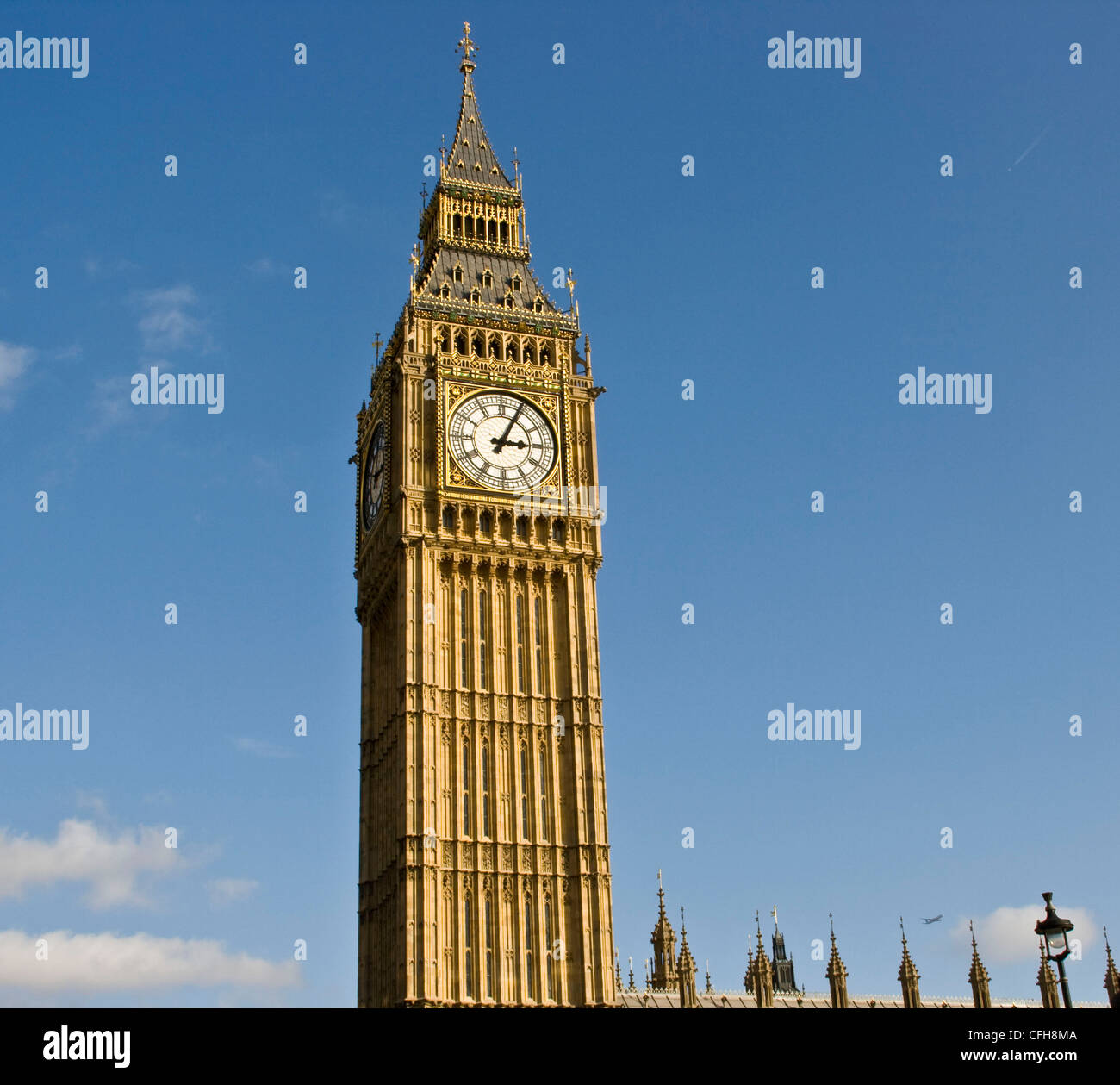 Elizabeth Big Ben Torre del Reloj un icono de listado como grado 1, sitio de patrimonio mundial de la UNESCO Londres Inglaterra Europa Foto de stock