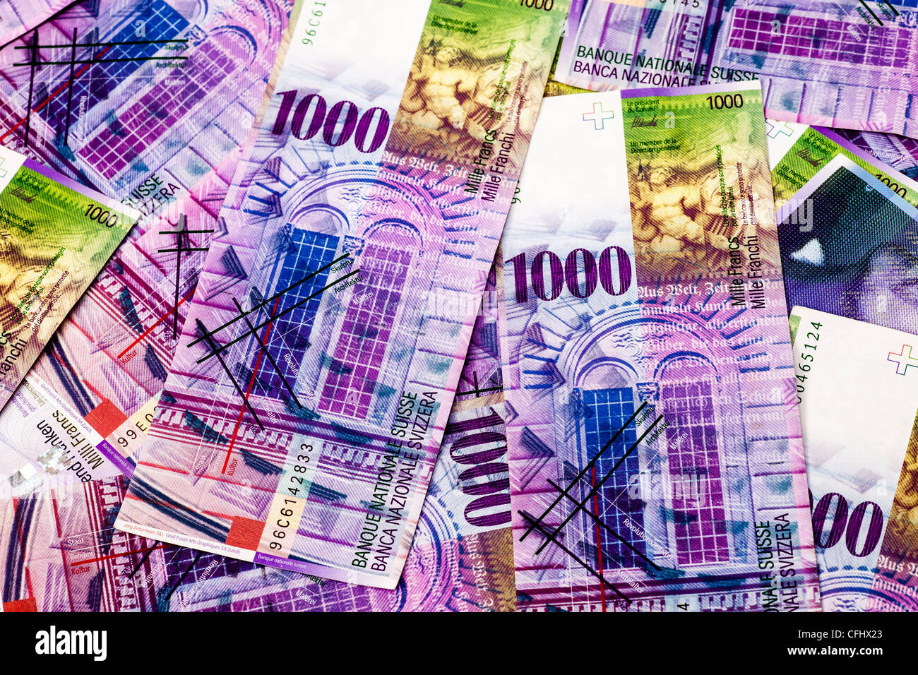 Los billetes de banco suizo, varios millares de Francos Suizos, dinero en  efectivo, papel moneda Fotografía de stock - Alamy