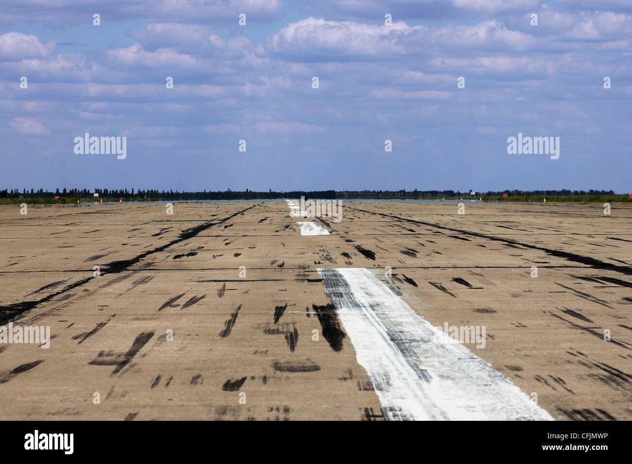 Pista de aterrizaje en el aeródromo Foto de stock