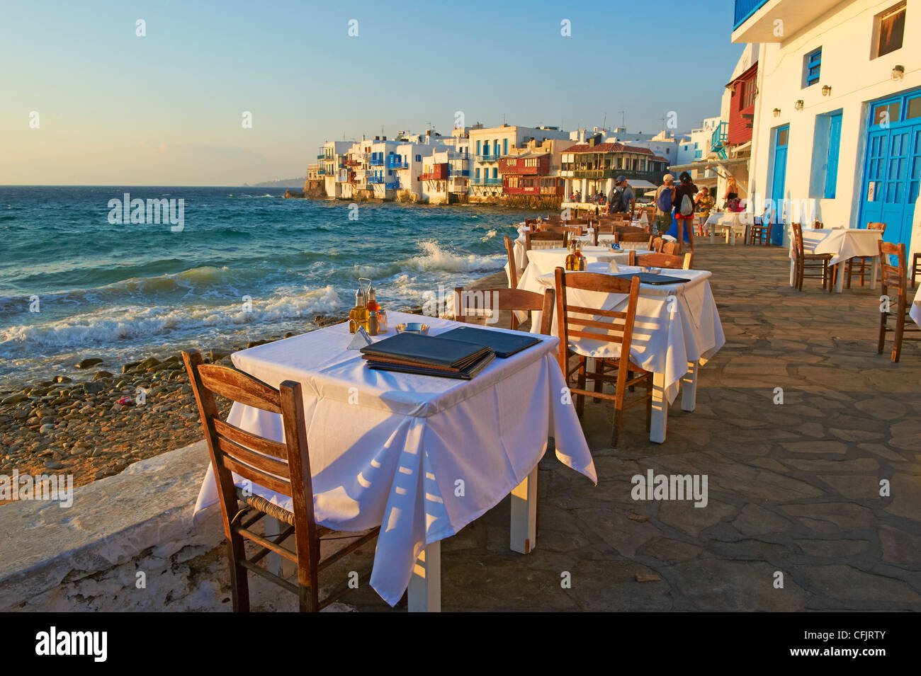 Little Venice, distrito Alefkandra, Chora (Hora), Mykonos, Islas Cícladas, las islas griegas, el Mar Egeo, Grecia, Europa Foto de stock