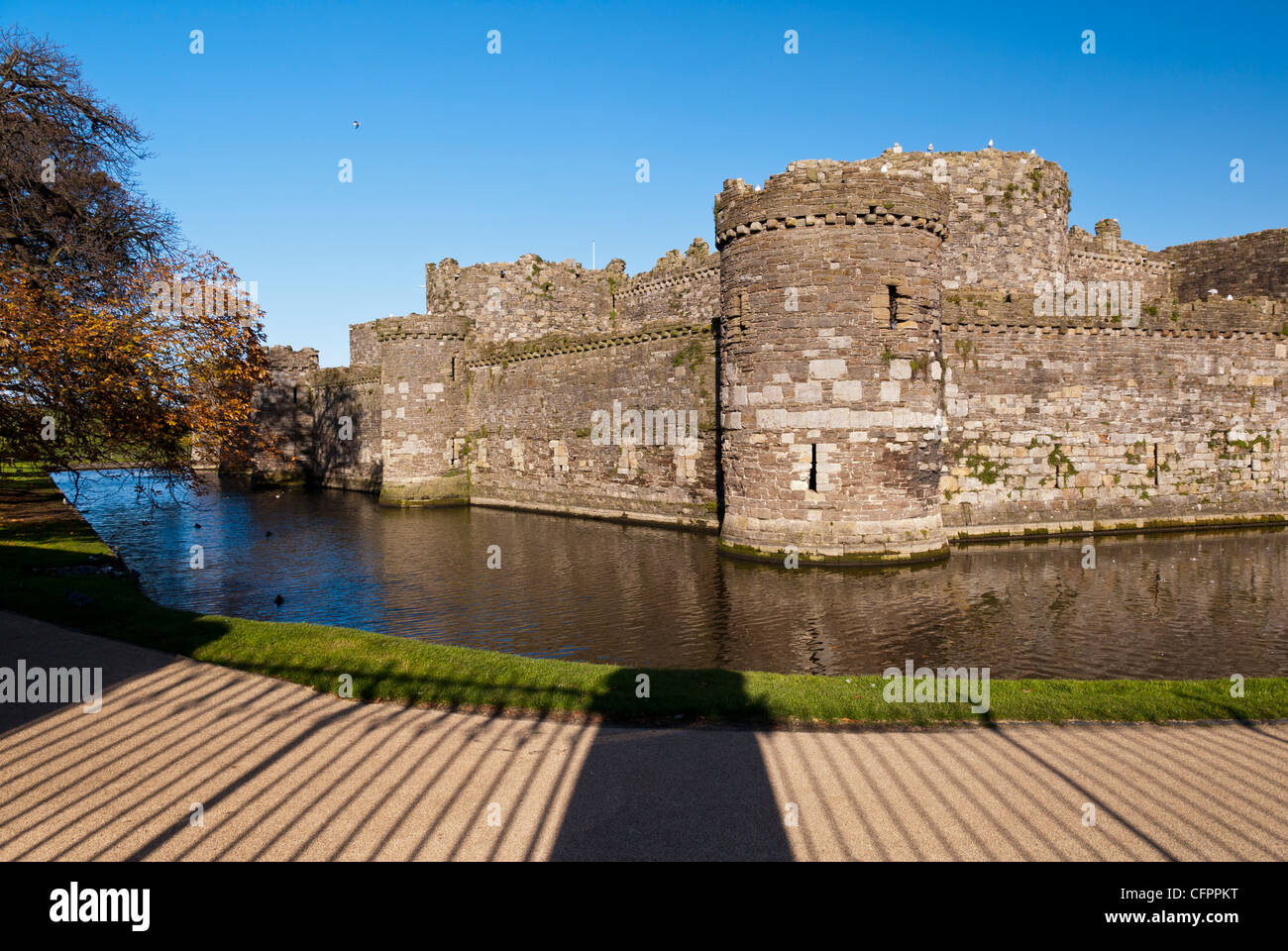 Castillo de Beaumaris Beaumaris Anglesey al norte de Gales, Reino Unido Foto de stock