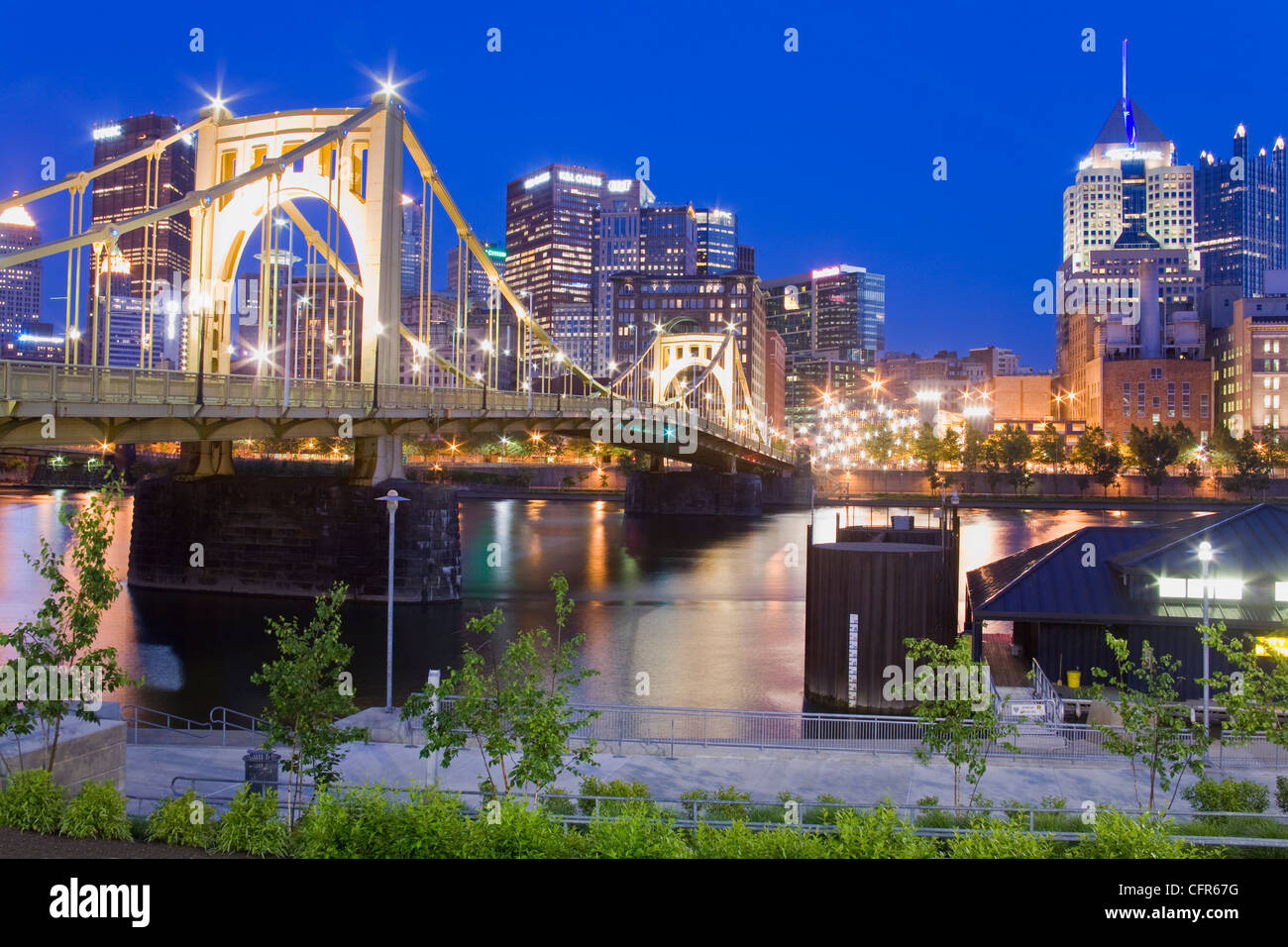Puente de Roberto Clemente, Pittsburgh, Pennsylvania, Estados Unidos de América, América del Norte Foto de stock