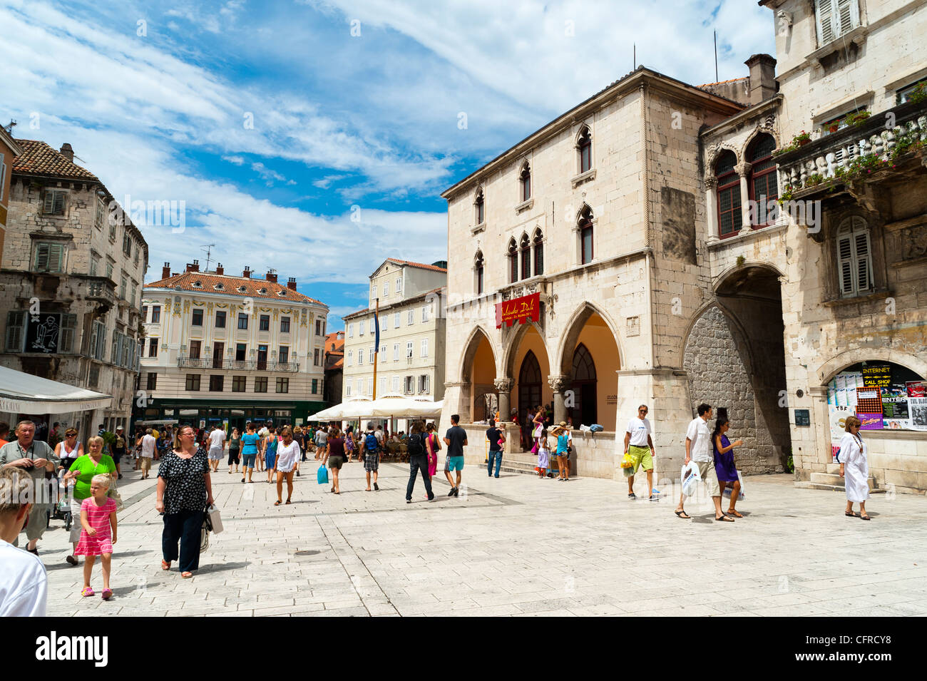 Narodni Trg, Split, en la región de Dalmacia, Croacia, Europa Foto de stock