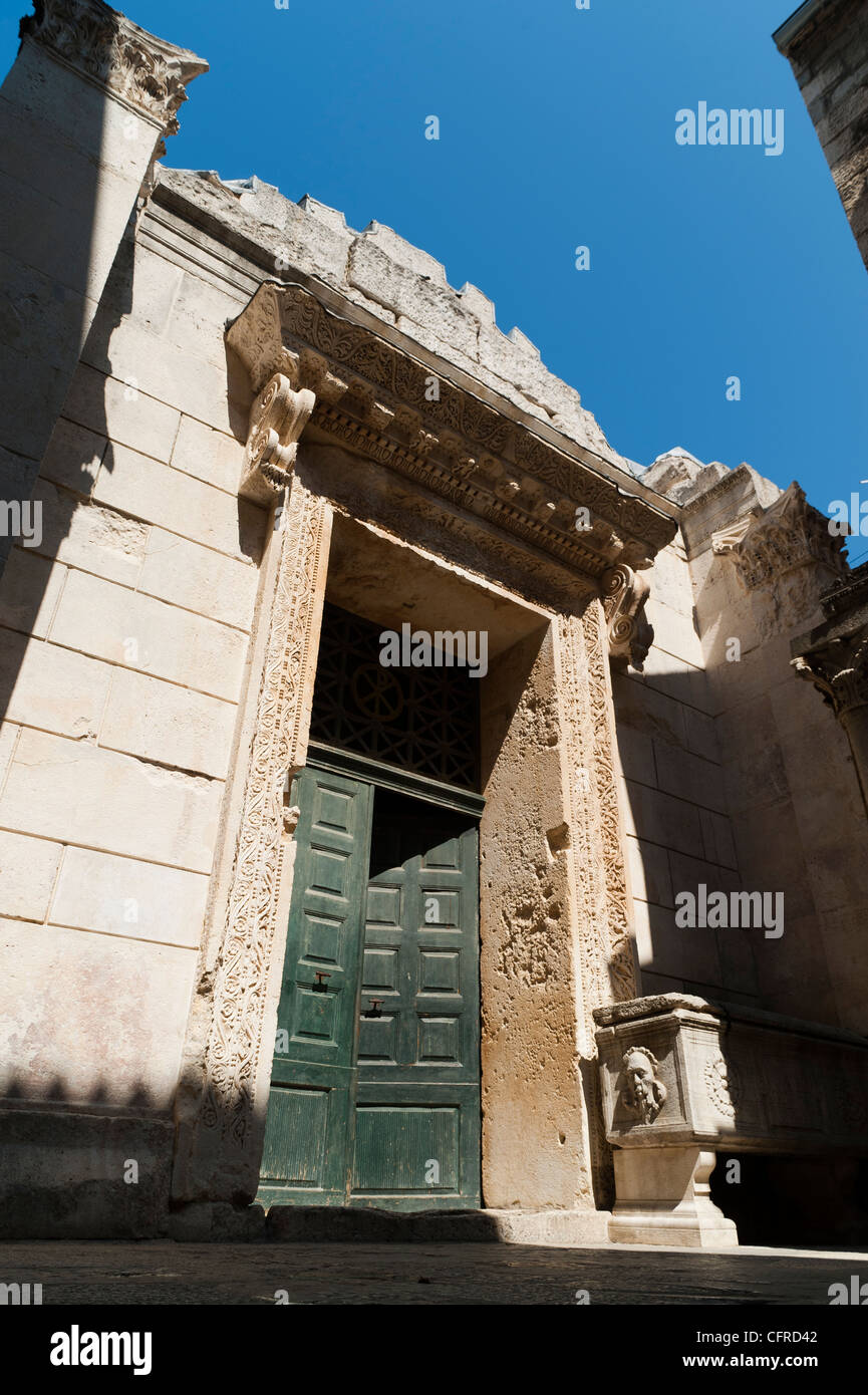 Templo de Júpiter, Split, en la región de Dalmacia, Croacia, Europa Foto de stock