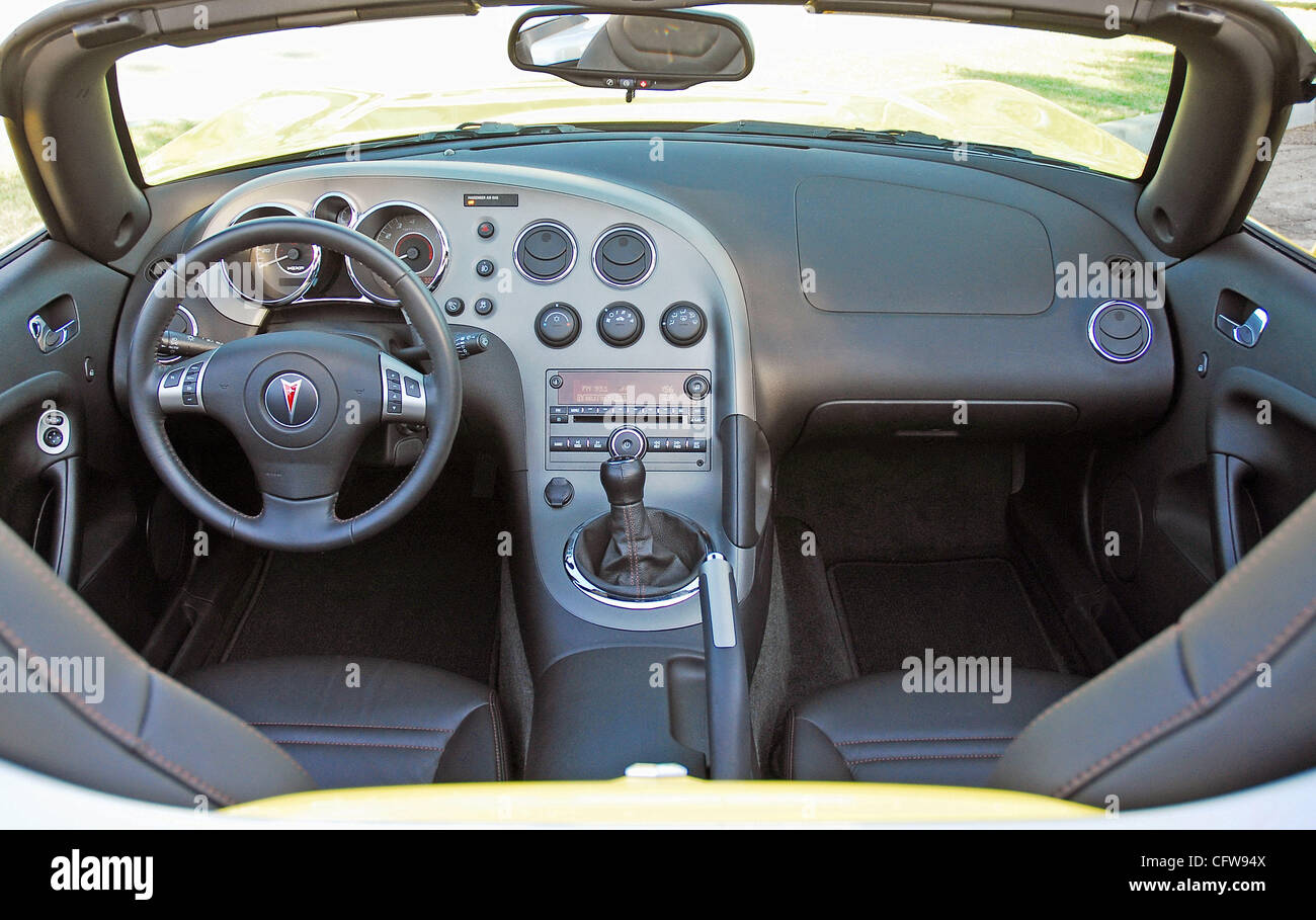 2007 Pontiac Solstice GXP interior Fotografía de stock Alamy