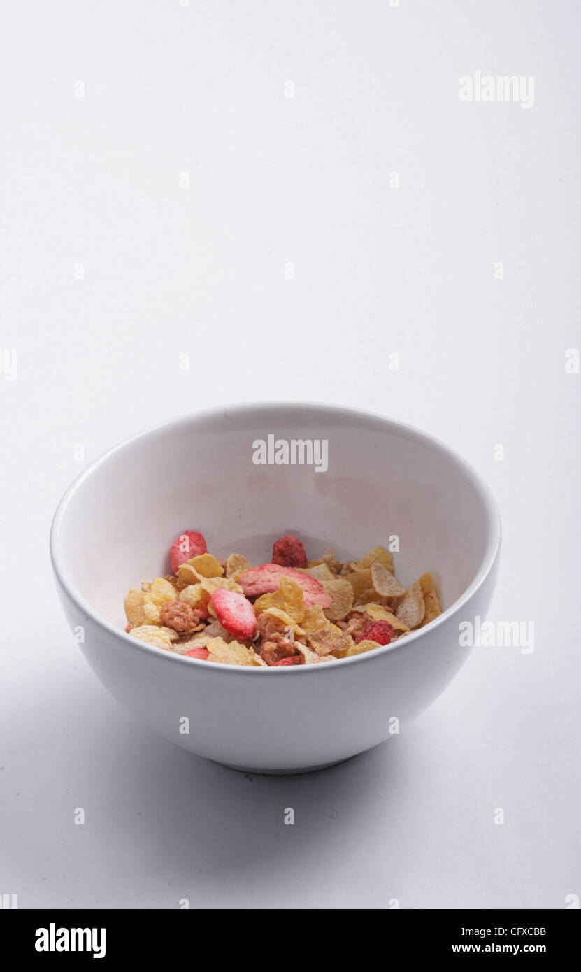 Esta foto muestra un tamaño de porción, 3/4 tazas, Smart Balance de  cereales. No ver los tamaños de las porciones pueden afectar la ganancia de  peso. (Mike Lucía/Tri-Valley Herald Fotografía de stock -