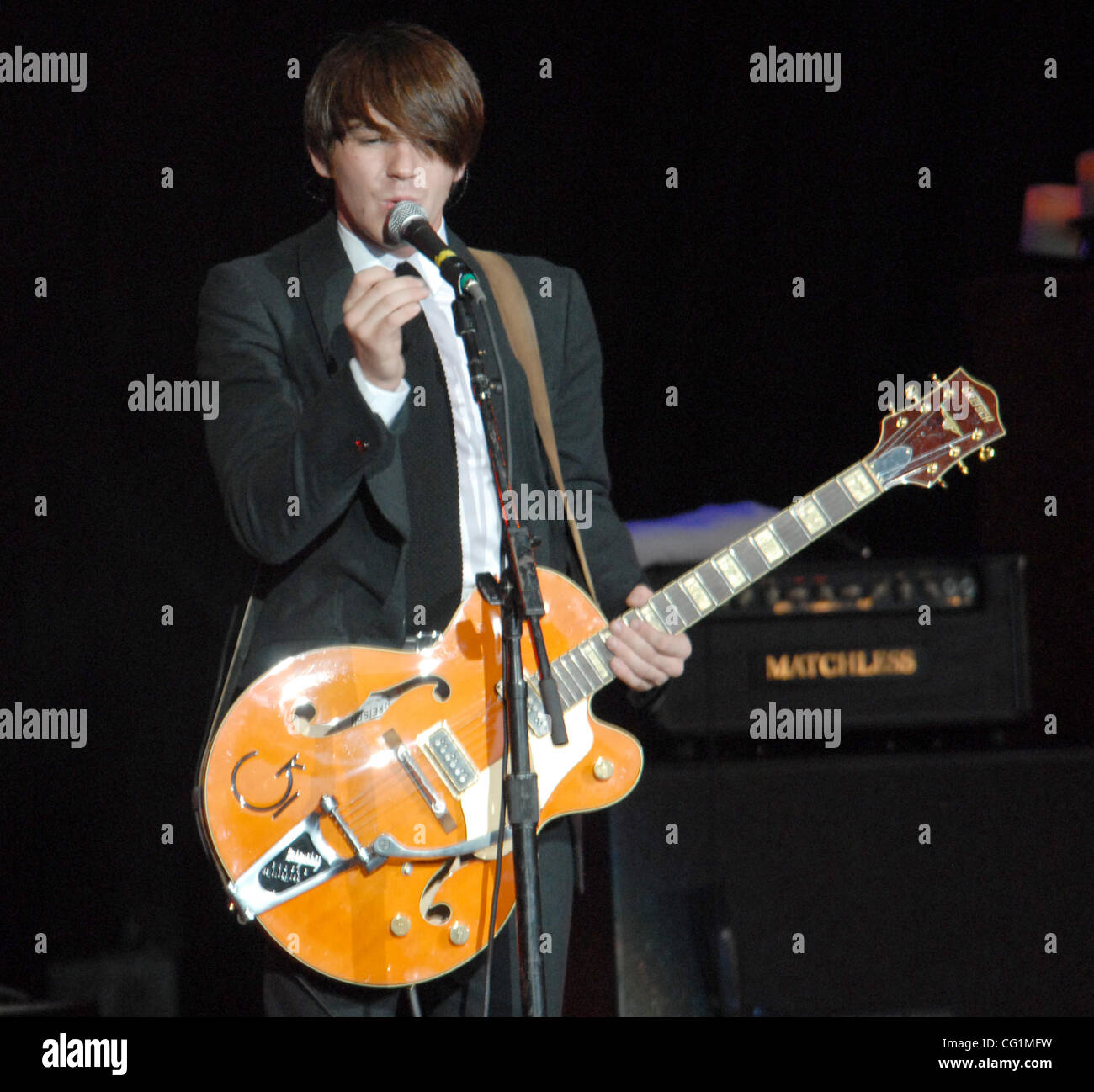 El 22 de agosto de 2007, Raleigh, NC, EE.UU., músico Drake Bell actúa en  directo en su gira 2007 hace una parada en Walnut Creek Amphitheater  ubicado en Raleigh. Copyright 2007 Jason