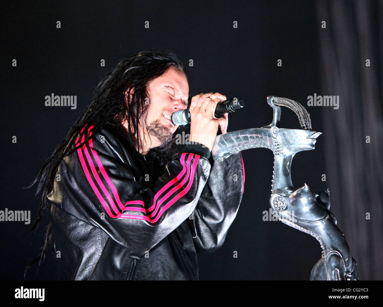 El 9 de noviembre, 2011 Miami Beach, Florida, EE.UU. - El Cantante de Korn Jonathan realiza en vivo en escenario en el Fillmore en Miami Beach, Florida. (Crédito